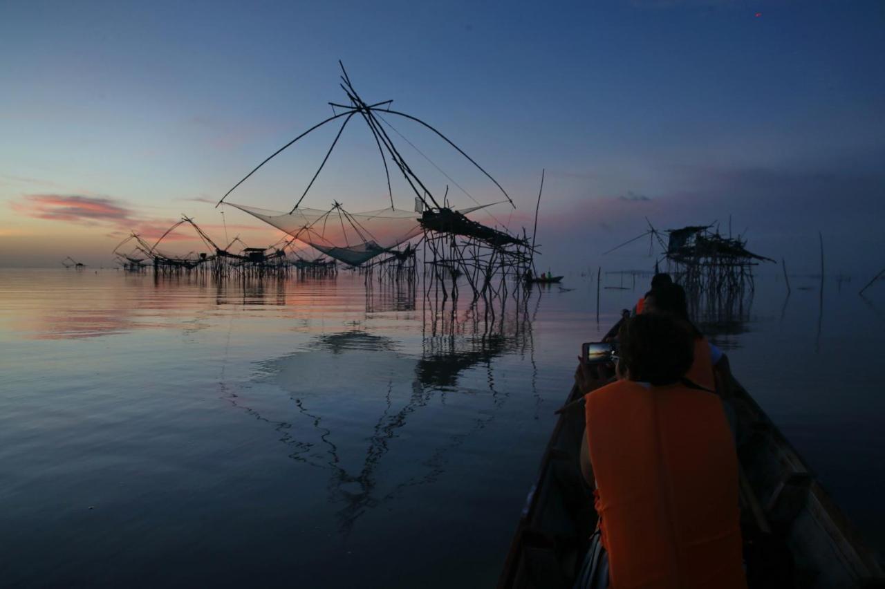 Wetlandcamp บ้านชายเล Пхаттхалунг Экстерьер фото